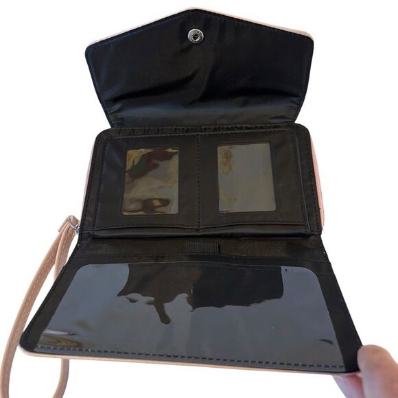 Mundi Sleek Looking Soft Pink Wristlet/Wallet w/ TONS of room for everything. - Picture 6 of 8